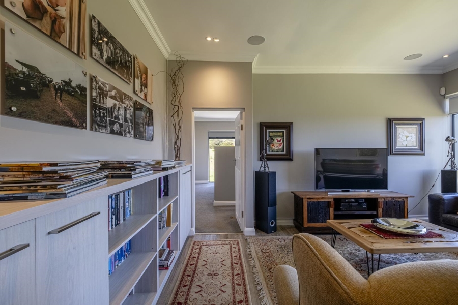 4 Bedroom Property for Sale in Kragga Kamma Eastern Cape